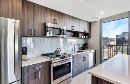 Crystal City Apartment | Splendid 2BR | Rooftop Pool | Arlington/Crystal City with Balcony | by GLS