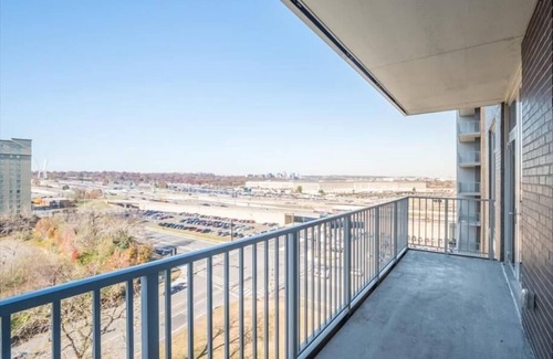 Crystal City Apartment | Splendid 2BR | Rooftop Pool | Arlington/Crystal City with Balcony | by GLS