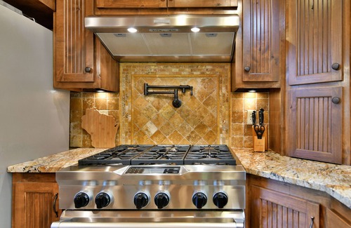 Solon Springs Cabin | Splendid 5+ bedroom 4 Bath - Savor Solitude, Sunsets & Family Memories