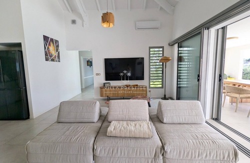 Saint Felix Villa | Splendid 5-star "NATEINA" architect-designed villa