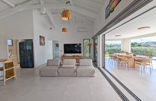 Saint Felix Villa | Splendid 5-star "NATEINA" architect-designed villa