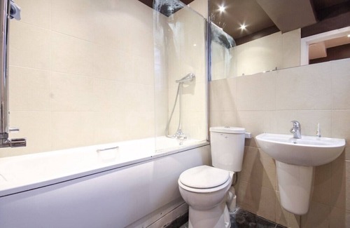 Euston Apartment | Splendid apartment within walking distance from Russel Square