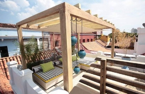 Cartagena Walled City House | Splendid Colonial Villa with Rooftop & Jacuzzi