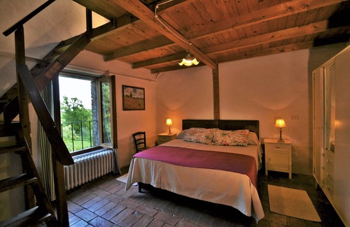Cetona Villa | Splendid countryhouse 8-10 people with private pool in typical Tuscan style