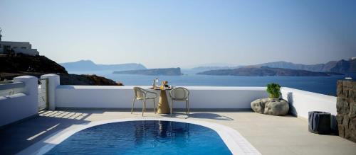 Akrotiri Villa | Splendid Santorini Villa Villa Vista 3 Bedrooms Private Pool & Spa Bath & Breathtaking Sea Views Akrotiri
