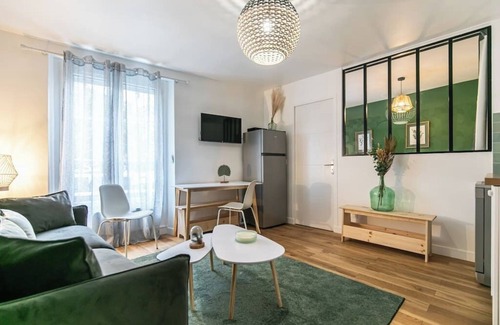 Montreuil Apartment | Splendide Appart 6Pers Mairie de Montreuil