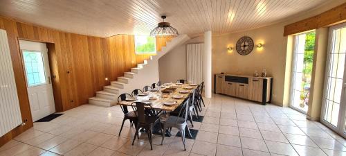 Saint-Amand-sur-Sevre House | Splendide gîte La Tour Blanche 12min du Puy du Fou