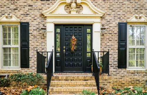 Stone Mountain Apartment | Splendor-in-the-Woods 5-StarGardenApt Patio & Pool 6Guests LongStays Commercial
