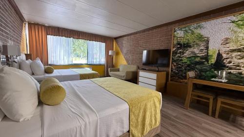 Lake Harmony Resort | Split Rock Resort
