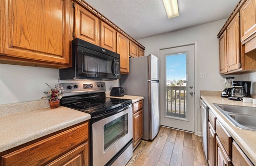 Ono Island Condo | Spooky Savings 10/29-11/30 Beachside