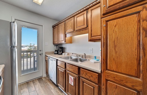 Ono Island Condo | Spooky Savings 10/29-11/30 Beachside