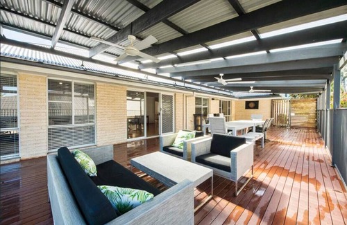 Forresters Beach House | Spoon Bay Stays