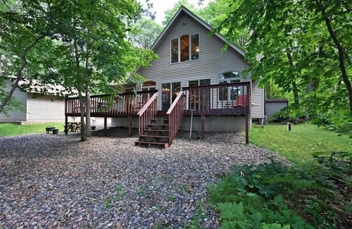 Spooner Cabin | Spooner Shores - Wooded, Lakefront Retreat