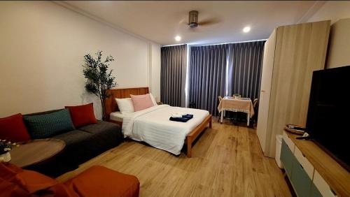 Nong Kae Apartment | Sport villa Huahin, Room 225, Studio Queen Bed pool view and Kitchenette, 2nd Floor
