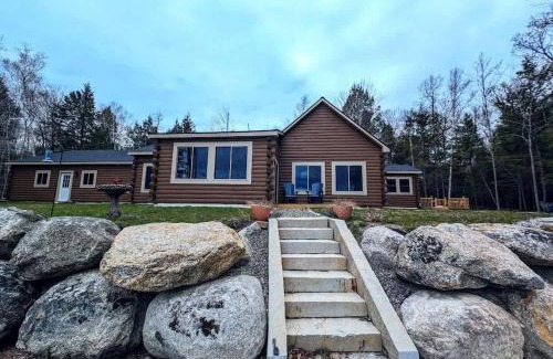 Ellsworth House | Sportsmans Waterfront Log Cabin