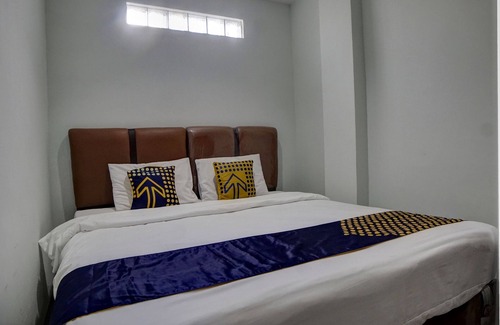 Medan Hotel | SPOT ON 92822 Finest House Near Amplas Bus Terminal