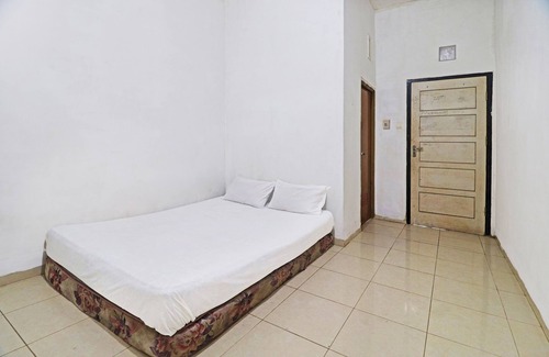 Jambi Hotel | SPOT ON 93115 Arizona Homestay
