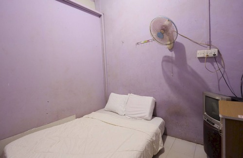 Batam Hotel | SPOT ON 93276 Fendi 2 Homestay SyariahNearPelabuhan Feri Batam Centre