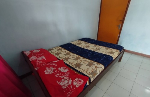 Kecamatan Narmada Hotel | SPOT ON 93640 Dannis Homestay Near Musholla Al Istiqomah Terawangan