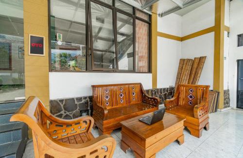 Surabaya Hotel | SPOT ON 93894 Jamil Homestay Syariah