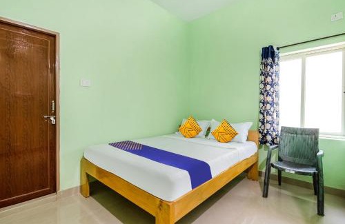 Kakinada Hotel | SPOT ON Sri Devi Residency