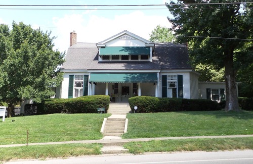 Georgetown Apartment | Spotless and Cozy.just 6.5 miles from the Kentucky Horse Park.