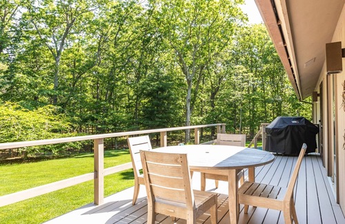 Springs House | Spotless & Serene 2 BR 2 BA with pool!