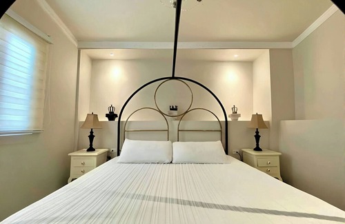 Cartagena Walled City Hotel | Sprawling 11-BR Estate: Pool, Jacuzzi, Rooftop, Maid, Overnight Security + Bonus