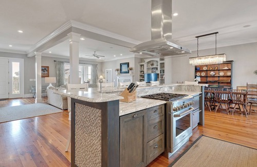 Debordieu Colony House | Sprawling Home Close to the Beach