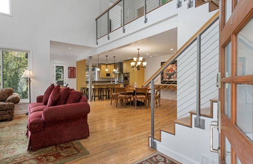 Highland Meadows House | Sprawling West Vail House - Close to Slopes!
