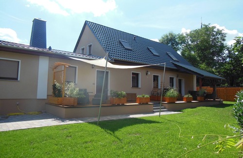 Burg Apartment | Spreewaldstübchen, 2 Schlafr., Wohnr./küchenzeile, Bad Du/wc - Landhaus Huchatz