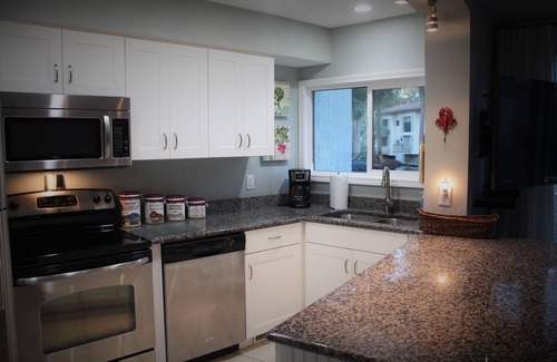 Hilton Head Island Villa | Spring and Summer are on the way! Beautiful 3BR 2BR Villa, Keyless, WiFi