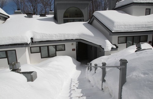 Killington House | Spring and Summer is a great time to enjoy Killington's premiere resort and spa!