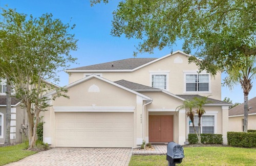 Kissimmee Villa | Spring and Summer Sales