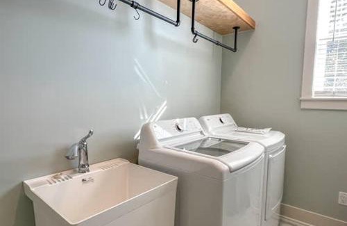 Port St. Joe House | Spring Break New Construction-Private pool- Elevator Private Beach access
