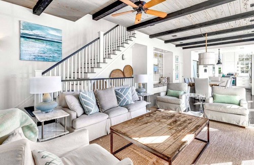 Cottage District Condo | Spring Break Promo! Seaside, Beach Access & Bikes! Rooftop Views