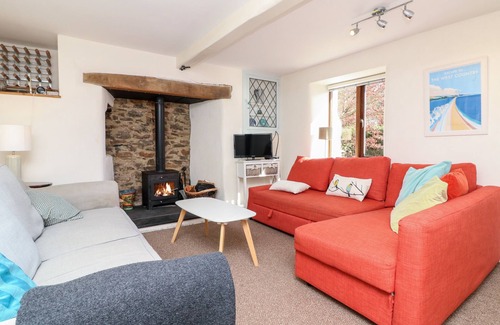 Berrynarbor Cottage | SPRING COTTAGE, family friendly, with open fire in Berrynarbor