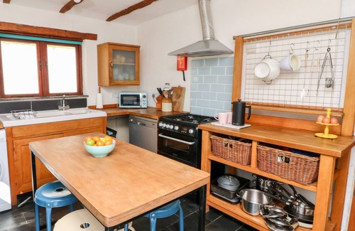 Berrynarbor Cottage | SPRING COTTAGE, family friendly, with open fire in Berrynarbor