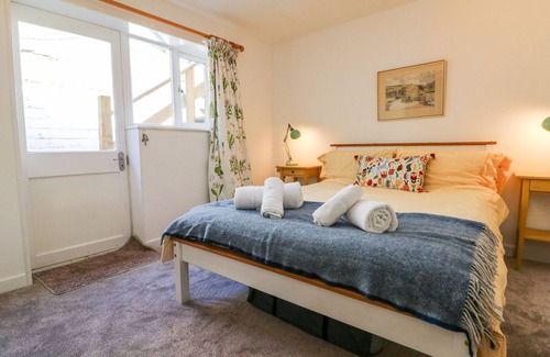 Berrynarbor Cottage | SPRING COTTAGE, family friendly, with open fire in Berrynarbor