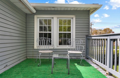 Hamden Apartment | Spring Glen SuitennEntire rental unit in Hamden, Connecticutnn