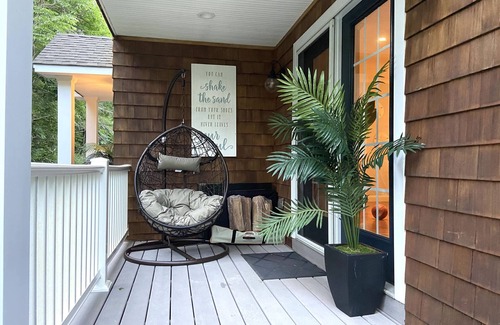 Quogue House | Spring is here! Message me for your 20% off discount offer per night!