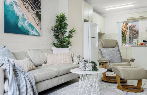 Scarborough Apartment | *Spring Special* Sun, Sand and Smiles: Your Perfect Beach Getaway