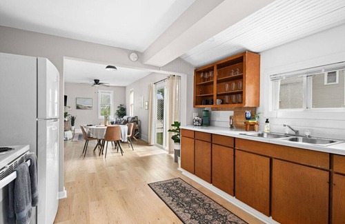 East End House | Spring Valley Cottage