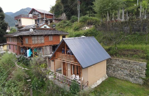 Banjar House | SPRINGFIELD Cottage Jibhi