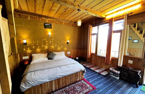 Banjar House | SPRINGFIELD Cottage Jibhi