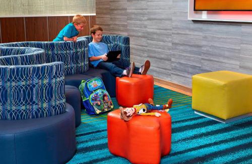 Anaheim Resort Hotel | SpringHill Suites by Marriott at Anaheim Resort Area/Convention Center
