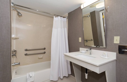 Concord Hotel | SpringHill Suites by Marriott Charlotte Concord Mills Spdwy