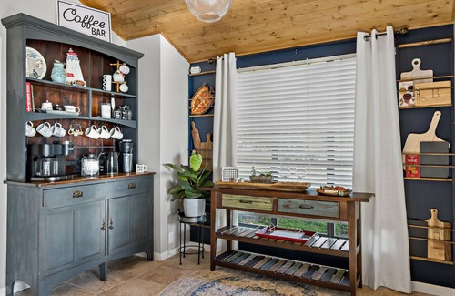 Enchanted Oaks House | SpringPricing+Couples+LakeFront+1Pet+BoatDock