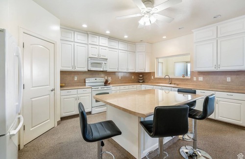 Springville House | Springville Welcome Home: spacious 5-bedroom house in delightful Springville