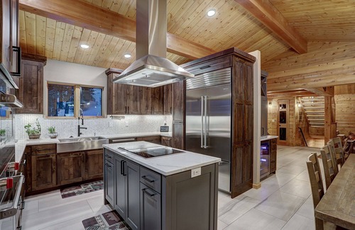 Blue River House | Spruce Creek Lodge- 5 min to Downtown Breck!